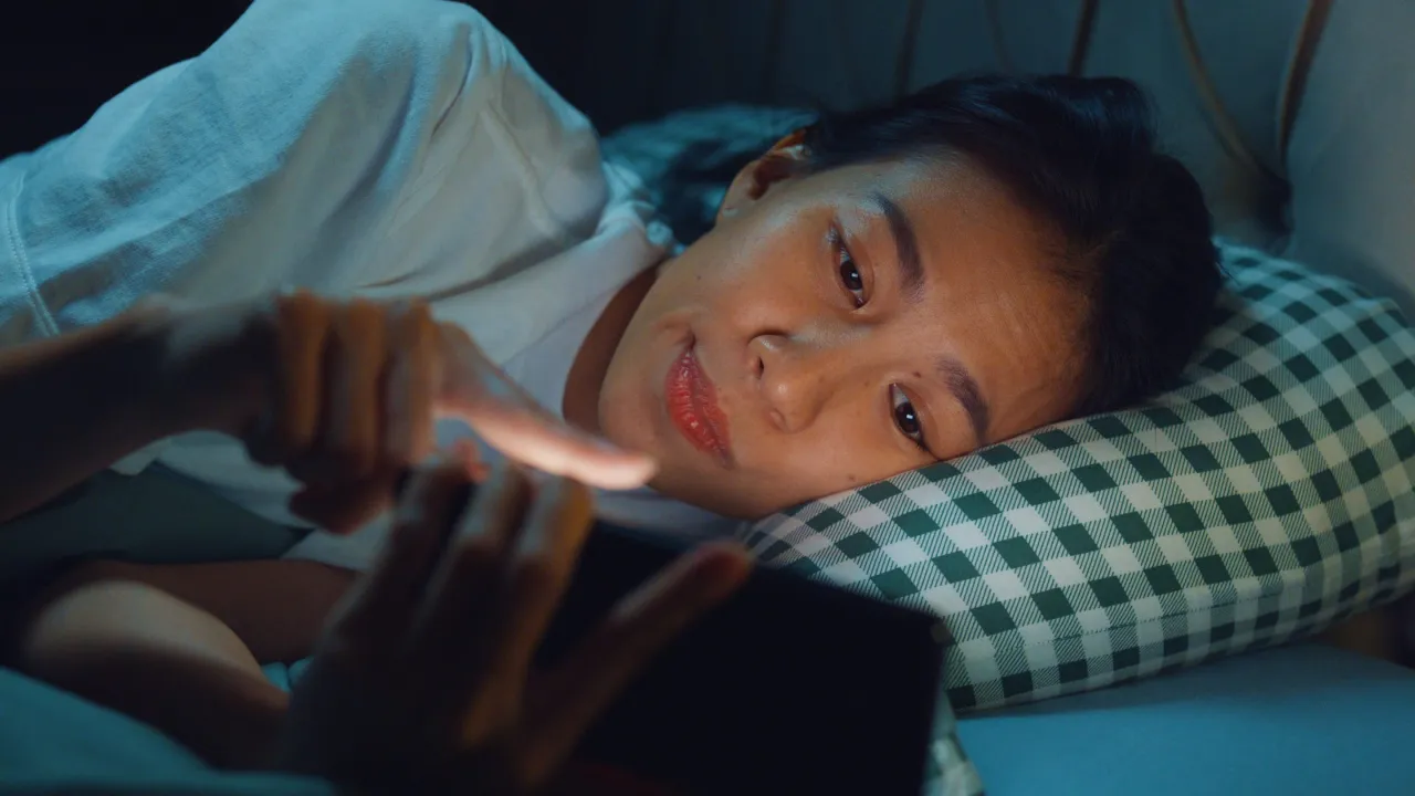 China’s Gen Z Embraces ‘Rat People’ Identity in Rebellion Against Burnout and Economic Pressures 